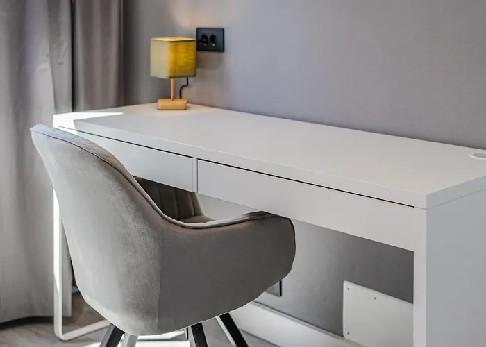 Trendy Work & Relax Seaside Apartment
